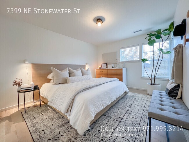 Building Photo - 7399 NE Stonewater St