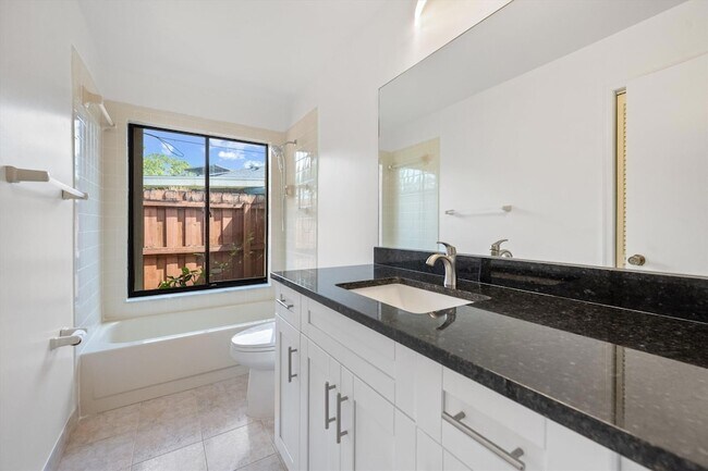 Building Photo - 13511 Jonquil Pl