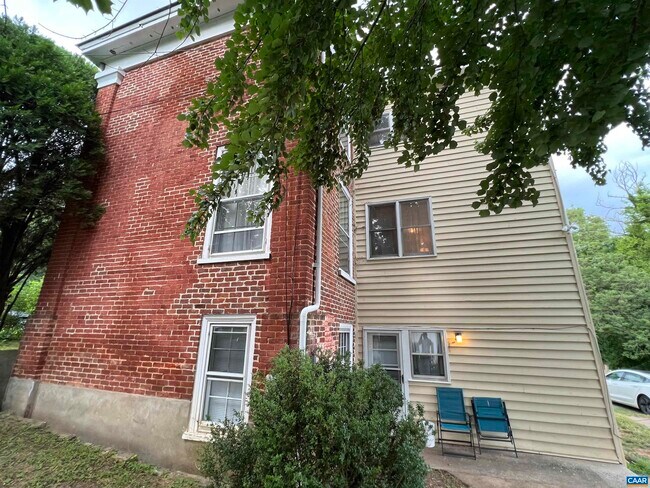 Building Photo - 510 Ridge St