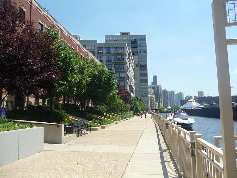 Building Photo - 1002 N Crosby St