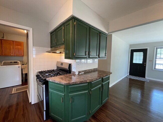 Building Photo - 16819 Forest View Dr