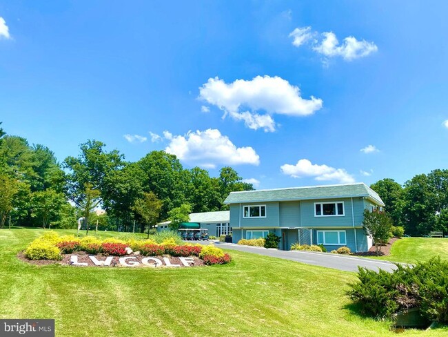 Building Photo - 3210 N Leisure World Blvd
