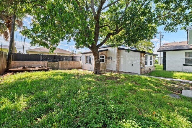 Building Photo - 7772 NW 9th Ave