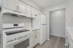 Building Photo - Rosedale Court Apartments