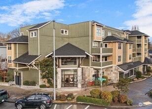 Building Photo - 2BR Condo with Private Patio Near Discovery Park – Blue Heron Community