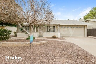 Building Photo - 2328 E Manhatton Dr