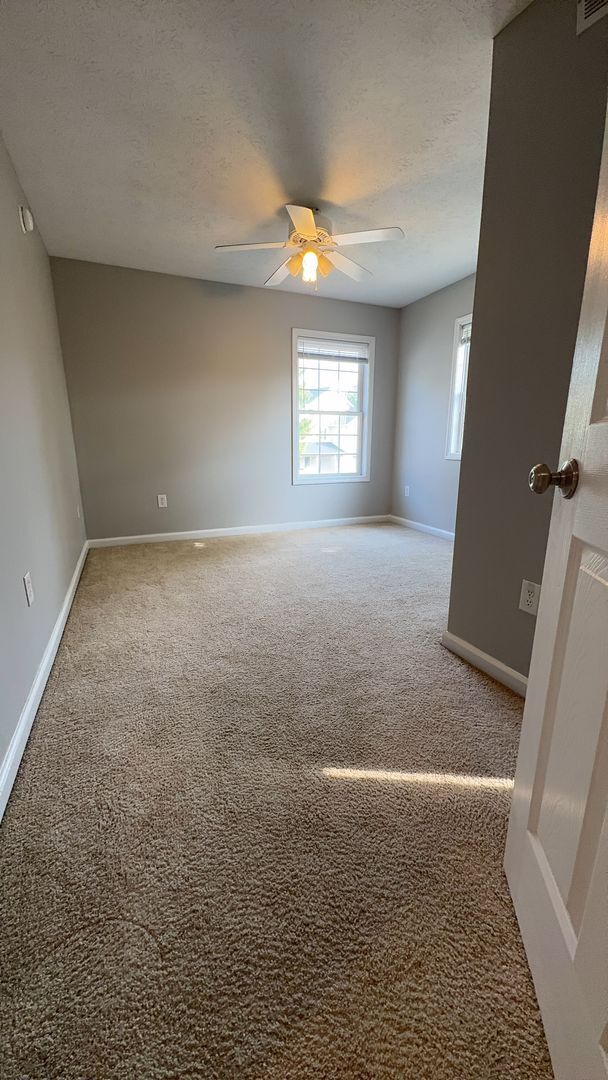 Building Photo - 1327 Cobble Creek Cir