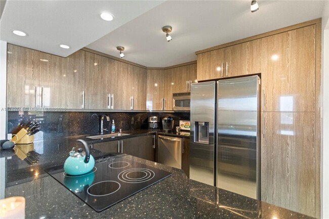 Building Photo - 3800 S Ocean Dr