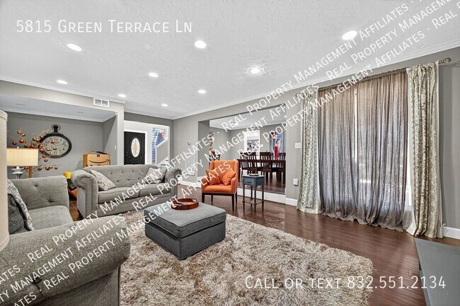 Building Photo - 5815 Green Terrace Ln