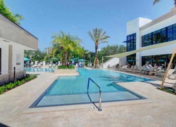 Building Photo - 7449 Glendevon Ln