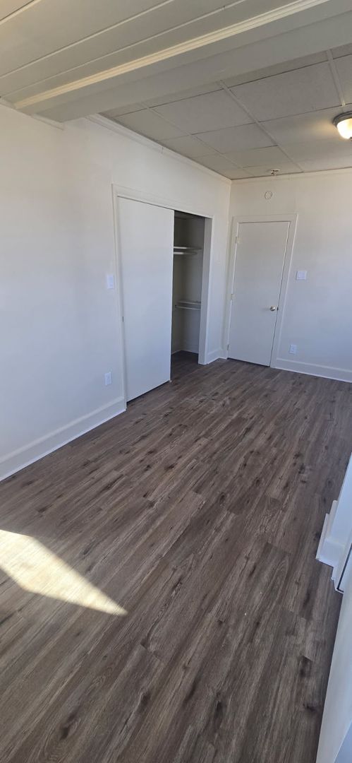 Building Photo - 154 Garibaldi Ave