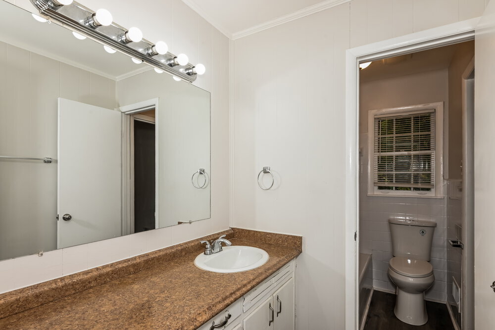 Building Photo - 3639 Telstar Dr