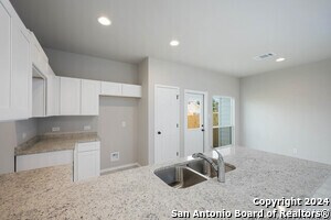 Building Photo - 8606 Valentina Wy