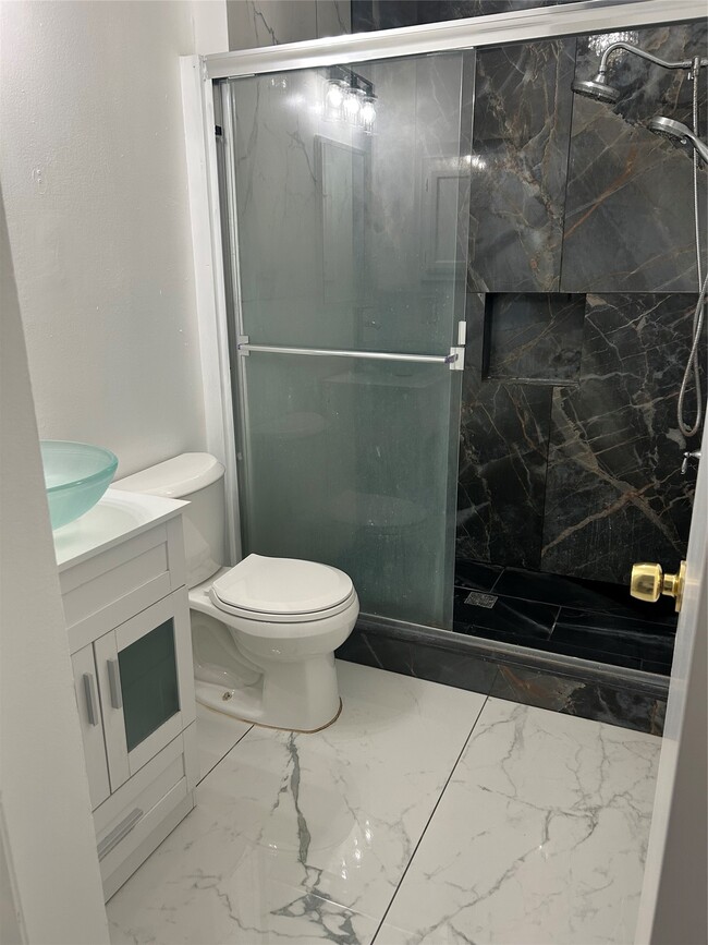 Building Photo - 8411 Battleoak Dr