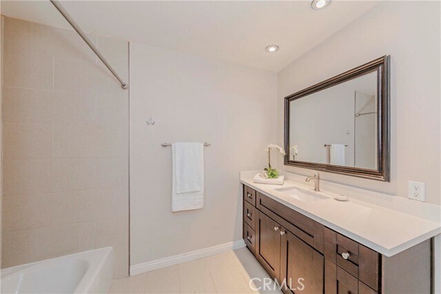 Building Photo - 2422 Coventry Cir