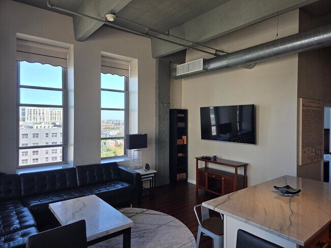 Building Photo - 511 N Broad St