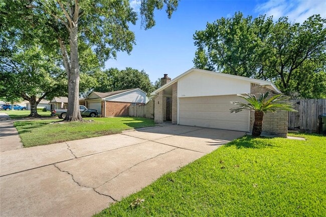 Building Photo - 1106 Ravenscourt Dr