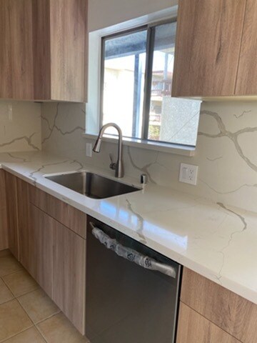 Building Photo - 11433 Rochester Ave