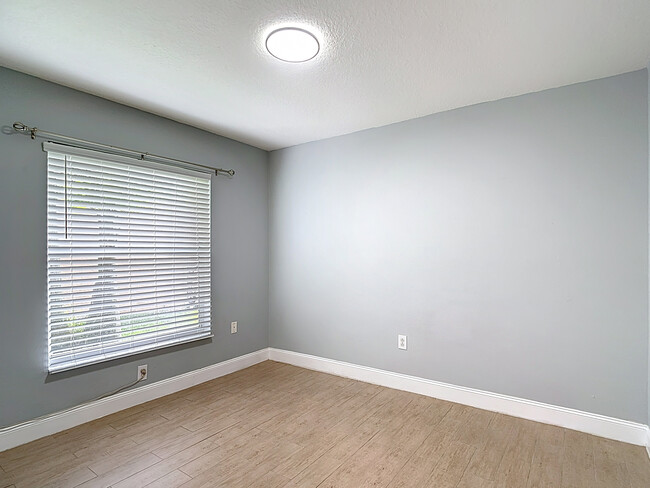 Building Photo - 12914 Royal George Ave