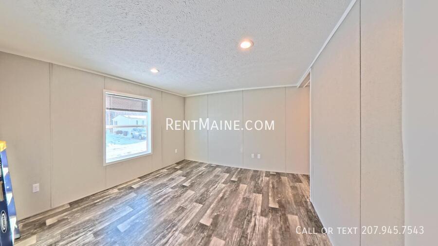 Building Photo - 111 H St