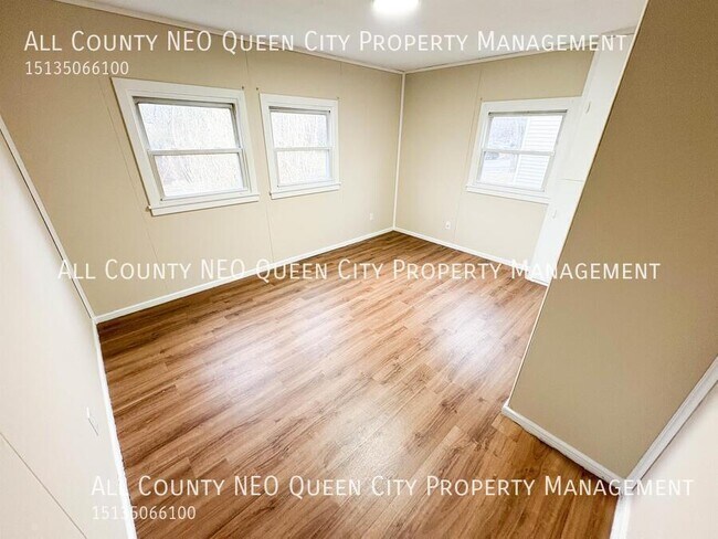 Building Photo - 2440 Ulrich Ave