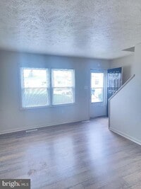 Building Photo - 130 W 13th St