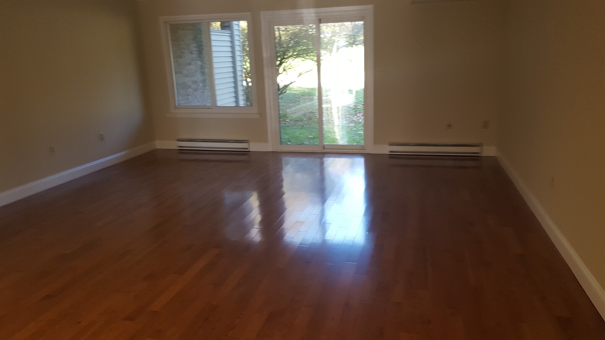 Building Photo - 11 Cedarland Ct