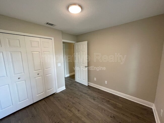 Building Photo - 6518 Cocos Dr