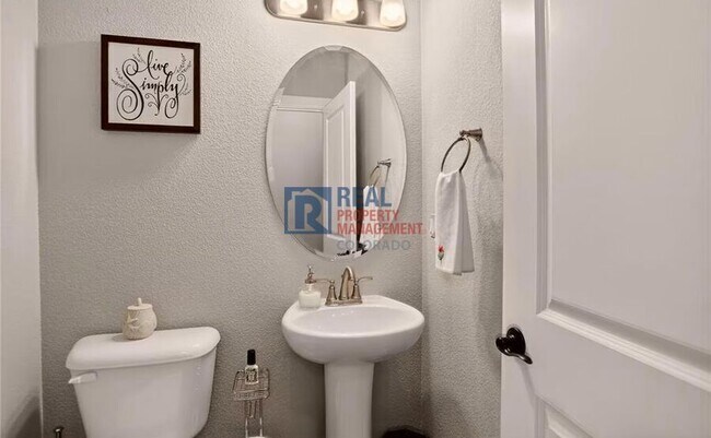 Building Photo - 6687 Rolling Creek Dr