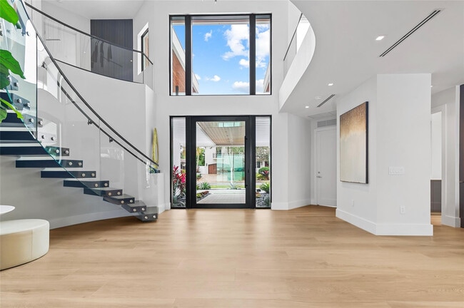 Building Photo - 1957 Harbourview Dr