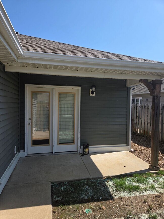 Building Photo - 4535 W Sweetgum Ln
