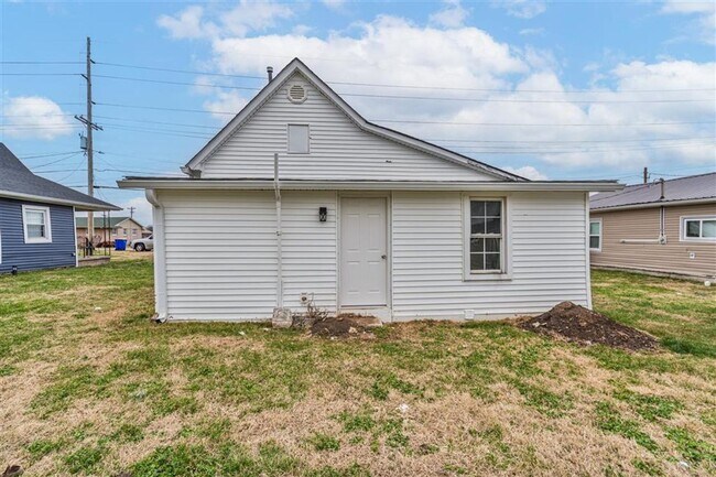 Building Photo - 1442 Magnolia St