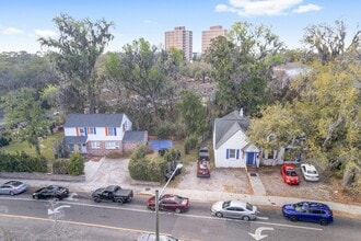 Building Photo - 949 SW 13th St