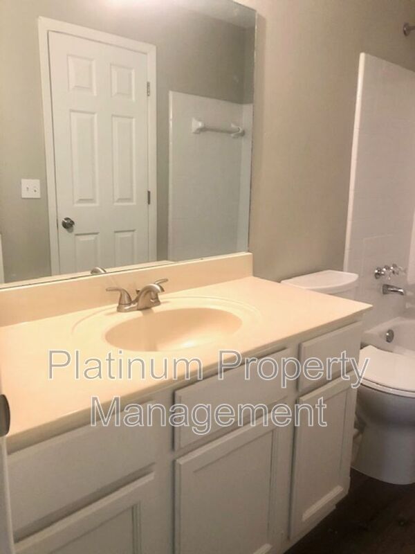 Building Photo - 5557 Mountain Springs Cir