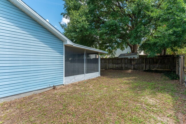 Building Photo - 4253 Antioch Rd