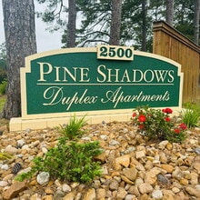Building Photo - Beautiful 3 Bedroom | 1 Bathroom Unit located at Pine Shadows Duplex Apartment Home!