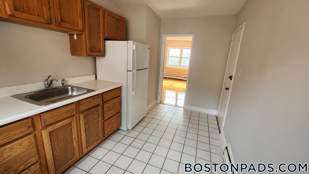 Building Photo - 65 Chiswick Rd