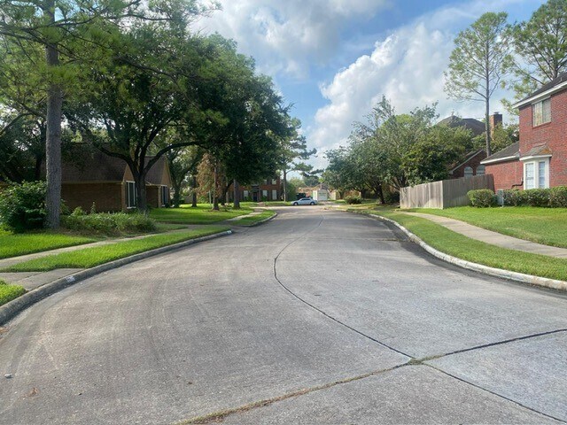 Building Photo - 2907 Stonewall Ct