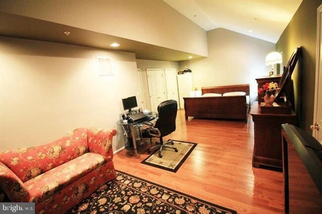 Building Photo - 269 Center Point Ln