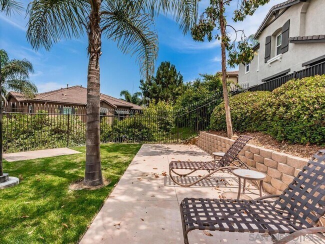 Building Photo - 425 S Meadowbrook Dr