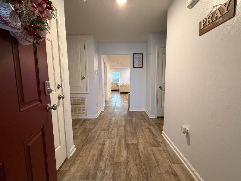 Building Photo - 831 Moorhen Wy