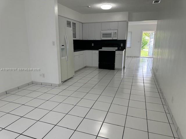 Building Photo - 312 SW 76th Ct