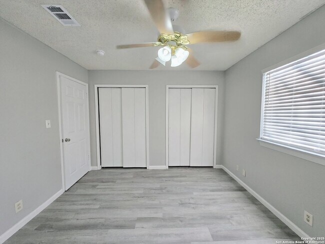 Building Photo - 5507 Roanwood