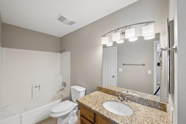 Building Photo - 540 N May