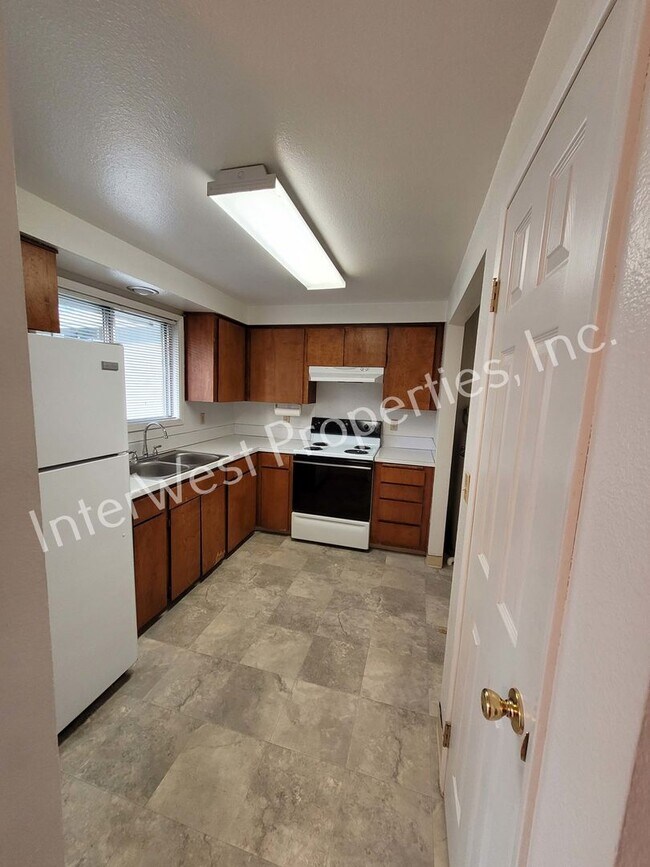 Building Photo - WACKER03