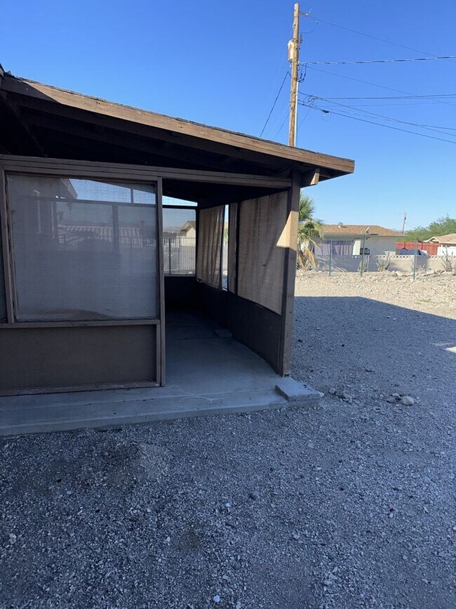 Building Photo - Unfurnished Full Time Home