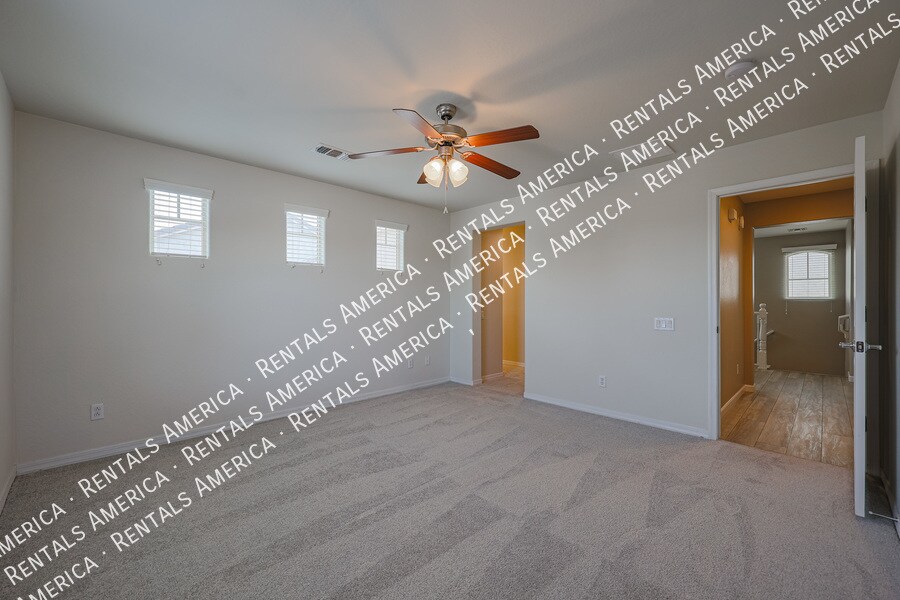 Building Photo - 2205 W Le Marche Ave