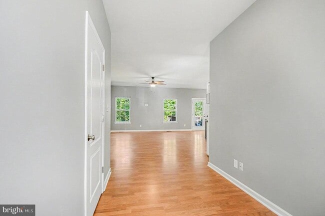 Building Photo - 8052 Buckthorne Run