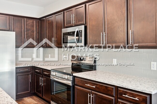 Building Photo - 390 Sessile Oak Dr