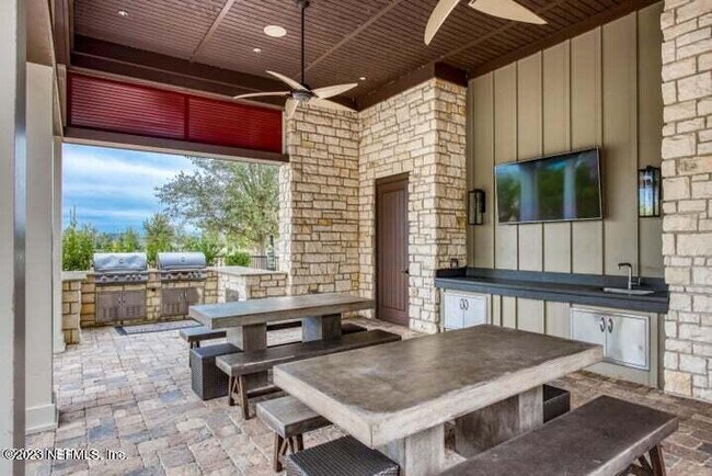 Building Photo - 55 Bluebonnet Way